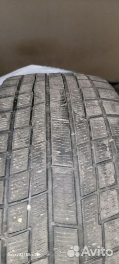 Yokohama Ice Guard IG30 215/55 R17