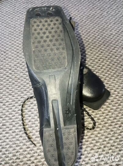 Лыжные ботинки