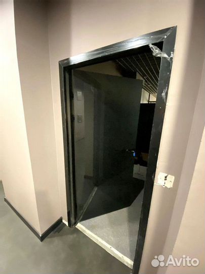 Дверь стеклянная межкомнатная