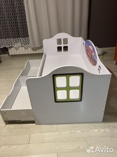 Детская кровать от 3 лет с бортиками