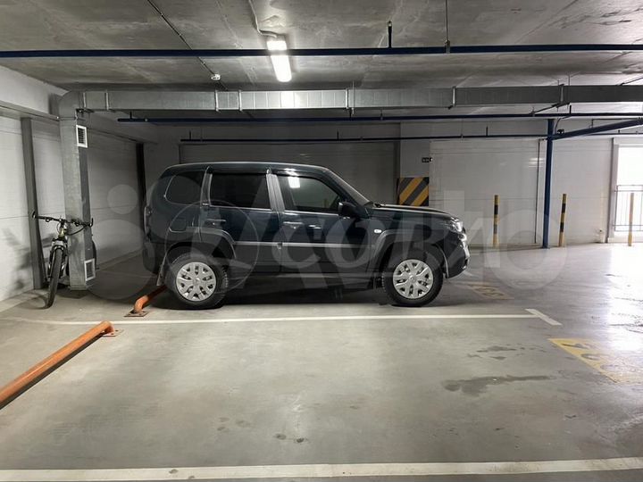 Машиноместо, 16 м²