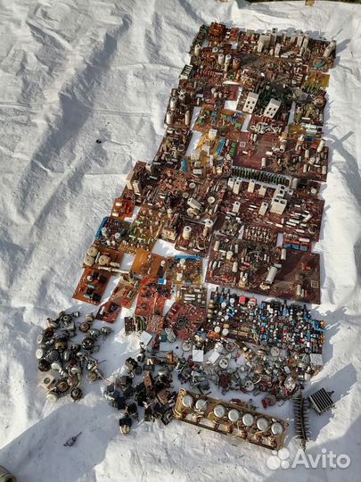 Бу конденсаторы, плато