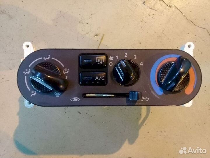 Блок управления климат-контролем Nissan AD Y11 275