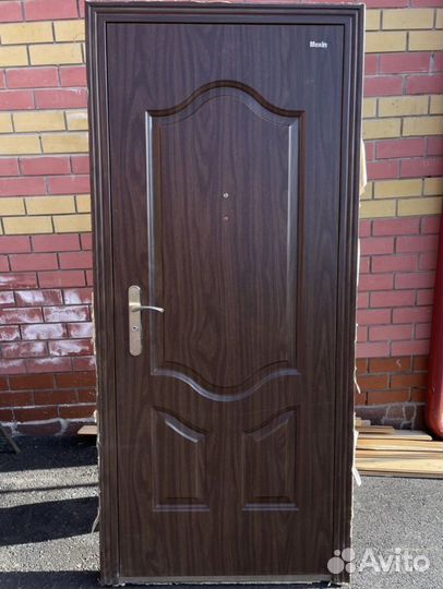 Дверь входная металлическая
