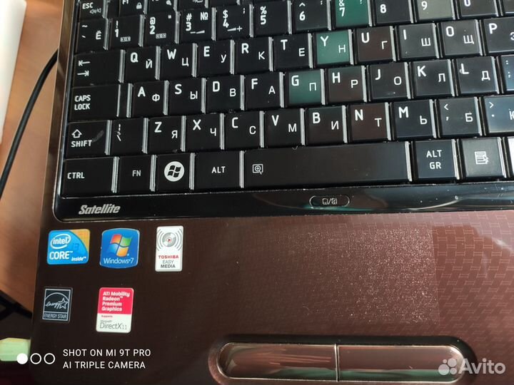 Ноутбук toshiba