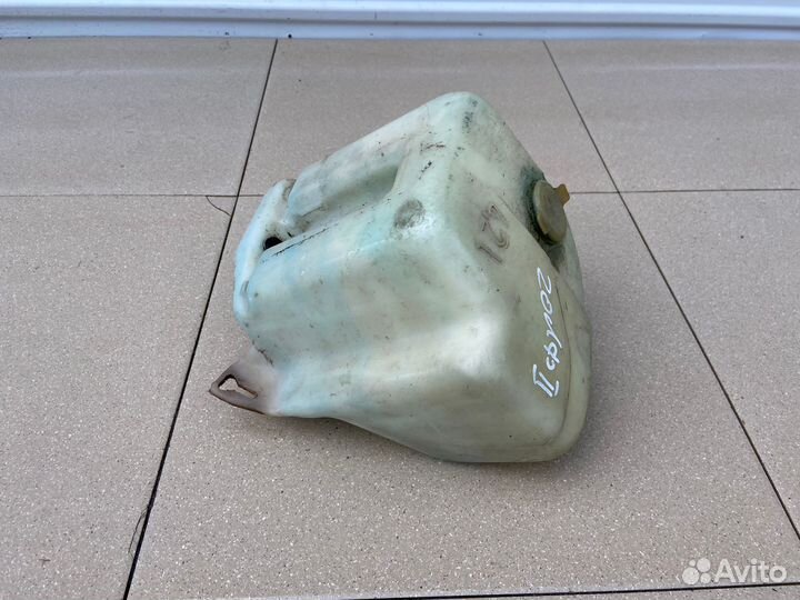 Бачок омывателя Volkswagen Golf 2