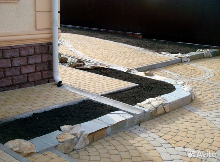 Бригада строителей