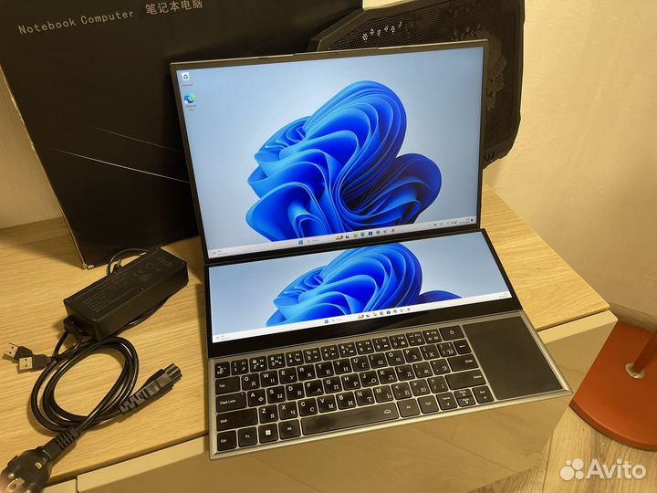 Игровой ноутбук с двумя экранами 16 gb/i7, 2,3GHz