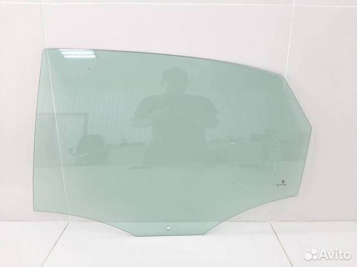 Стекло двери задней левой Volkswagen Polo Sed RUS