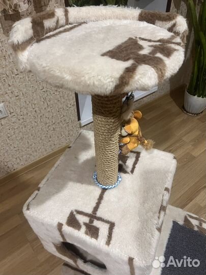 Домик для кошки с когтеточкой