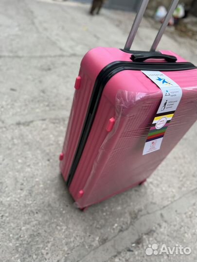 Чемодан на колесах размер l большой