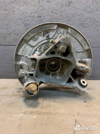 Кулак поворотный задний правый Bmw X7 G07 M-pack