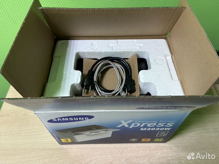 Лазерный принтер Samsung M2020W с Wi-Fi