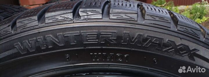 Dunlop SP Winter Maxx WM01 215/45 R18 89Q
