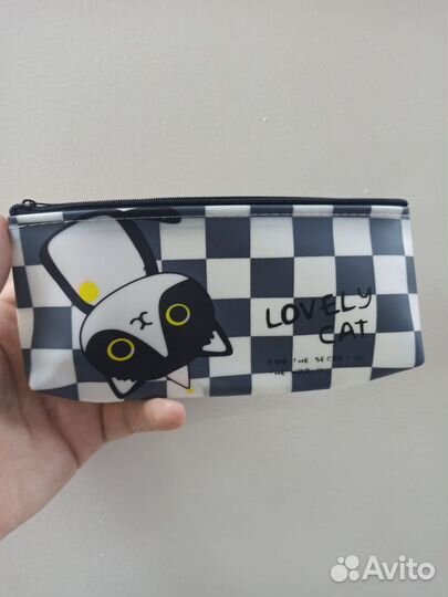 Пенал школьный на молнии силиконовый 