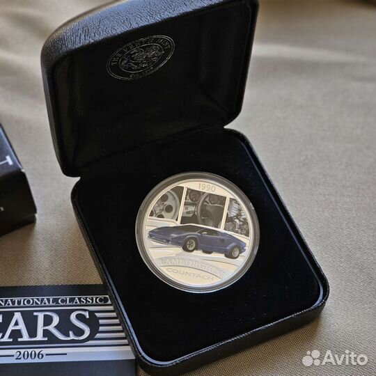 Монета 1 доллар, цветная