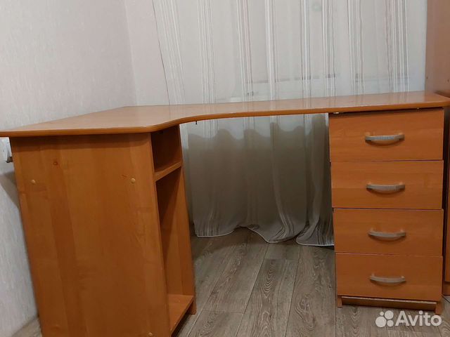 Компьютерный стол