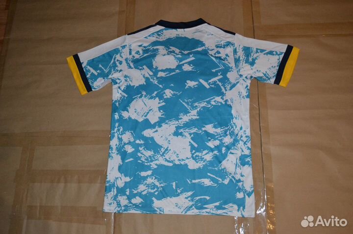 Футболка Adidas x Wolverhampton (Размер М)