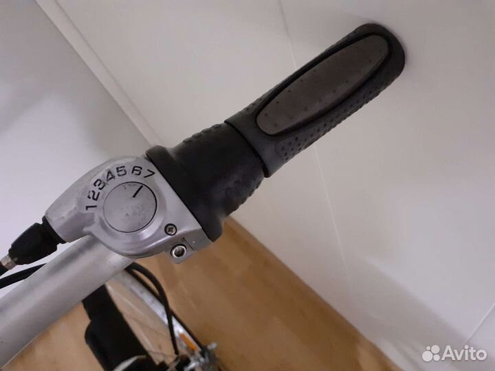 Велосипед Tunturi 26 Simano 7 планетарка