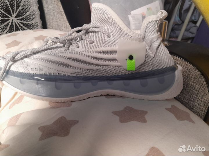 Кроссовки мужские 42 размер