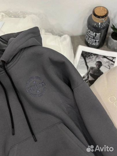 Спортивный костюм Guess новый