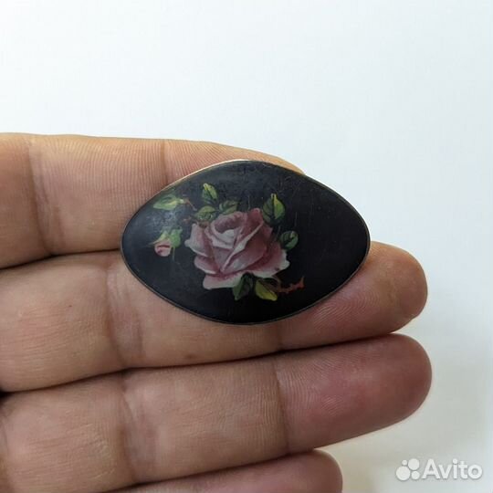 Старинная брошь с живописью на серебре, Германия