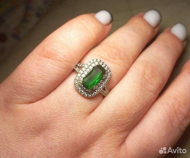 Серебряное кольцо женское