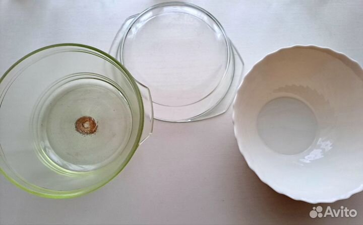 Стеклянная кастрюля глубокий салатник