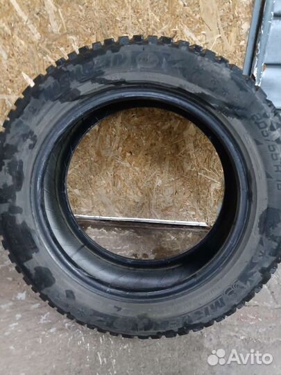 Michelin X-Ice North 4 205/55 R16
