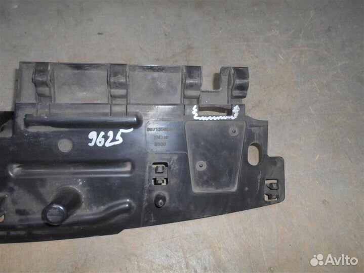 Кожух замка капота от Peugeot 3008 2010-2016