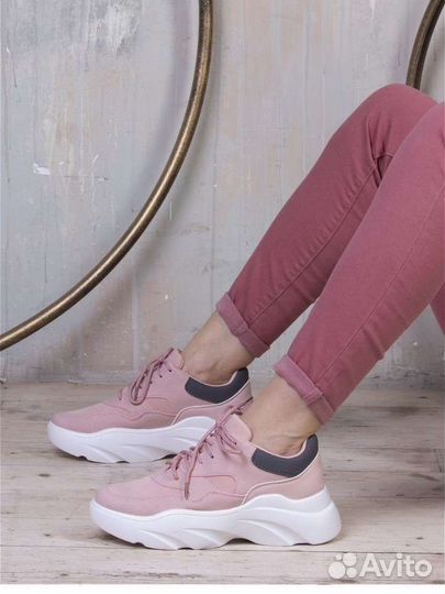 Кроссовки женские демисезонные