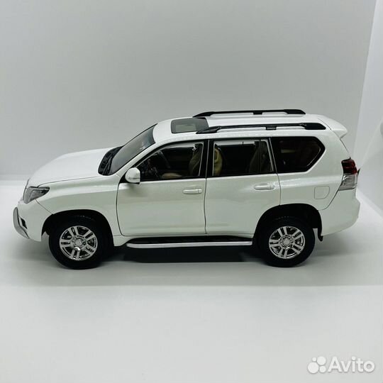 Toyota Land Cruiser Prado 1:18