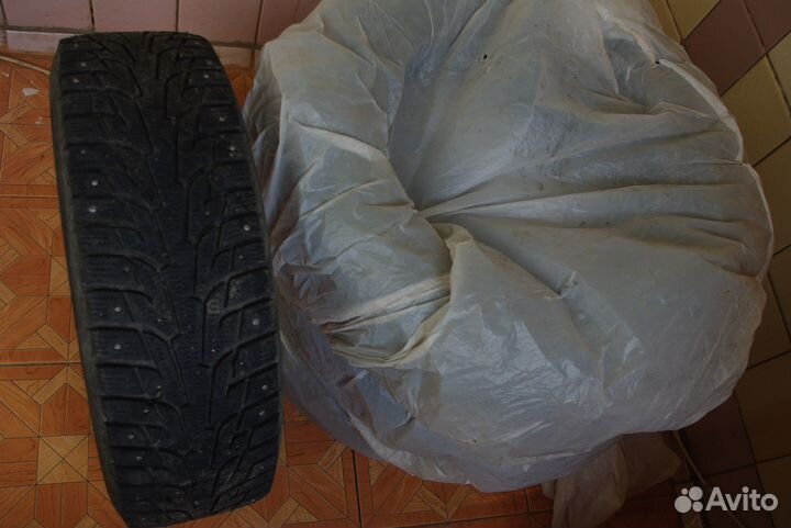 Hankook Winter I'Pike 185/65 R15 92T