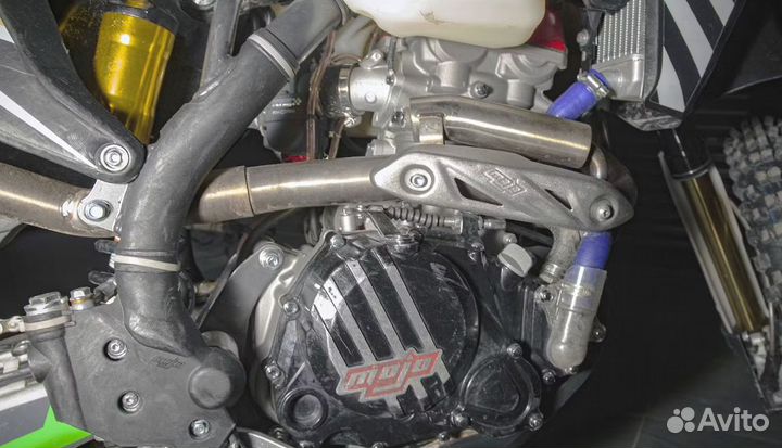 Эндуро / кроссовый мотоцикл BSE T8 Neon Blue