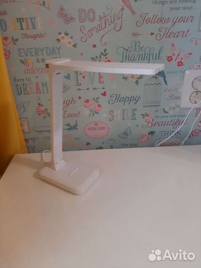 Лампа настольная