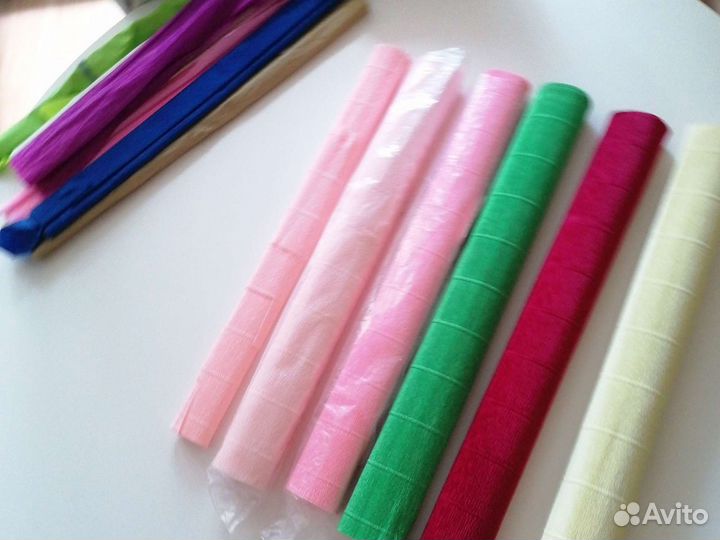 Продаю 5 рулонов гофрированной бумаги