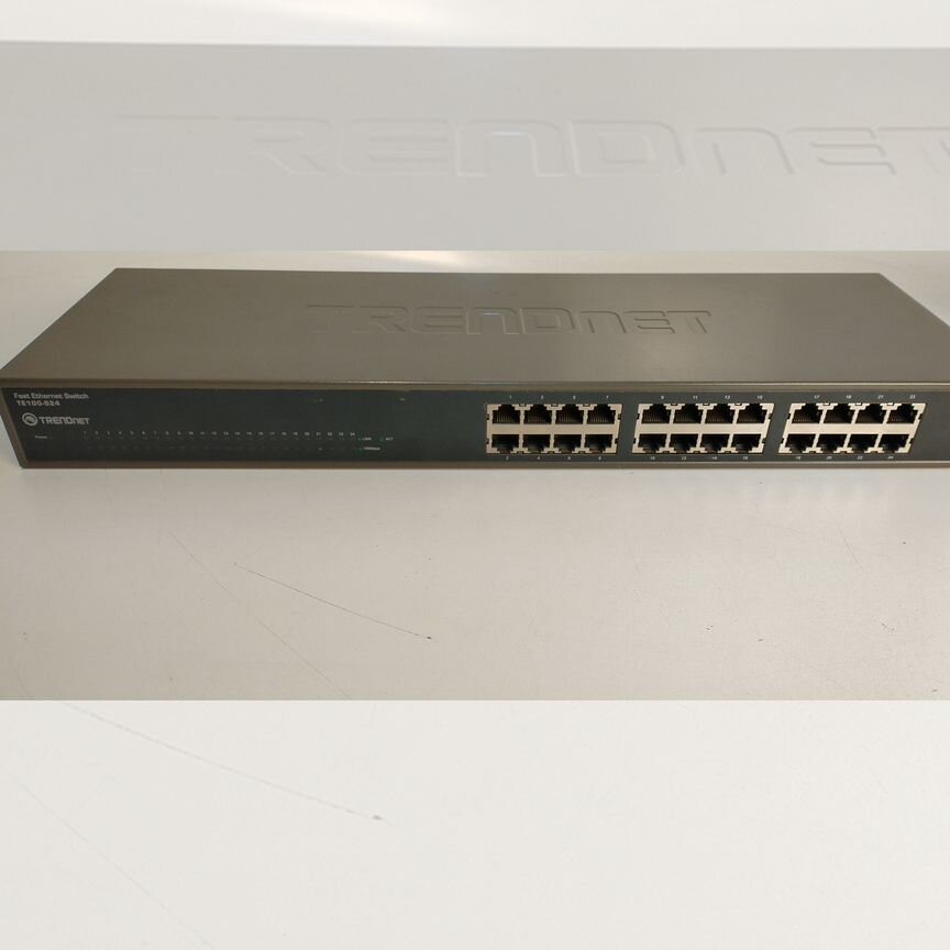 [TE100-S24] Коммутатор Trendnet Te100-S24