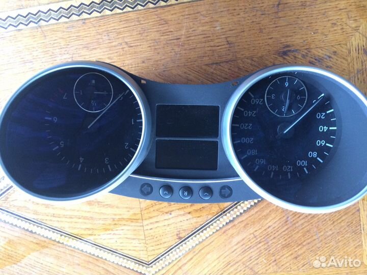 Панель приборов Mercedes GL ML X164