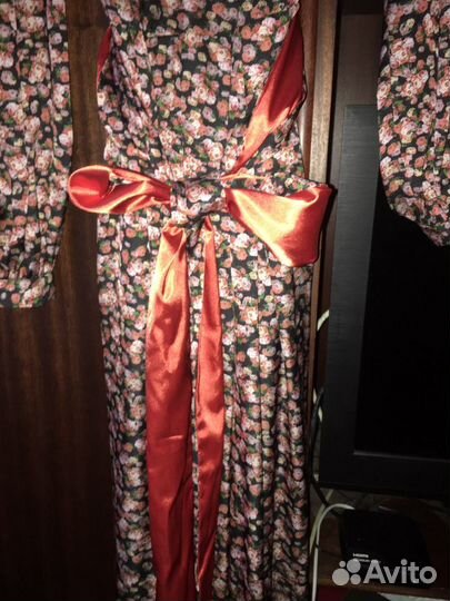Платье праздничное