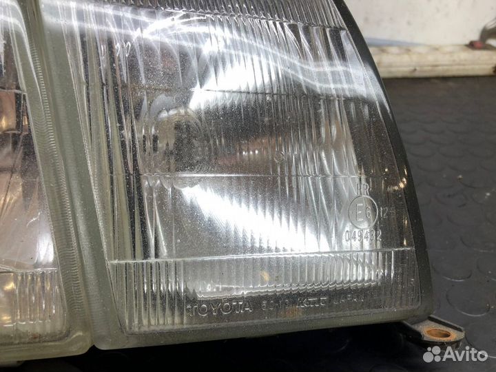 Фара правая Lexus LS 400 1 Toyota Celsior