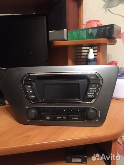 Заводская магнитола Kia Rio 3