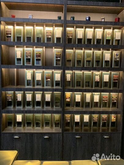 Банка жестяная с окошком