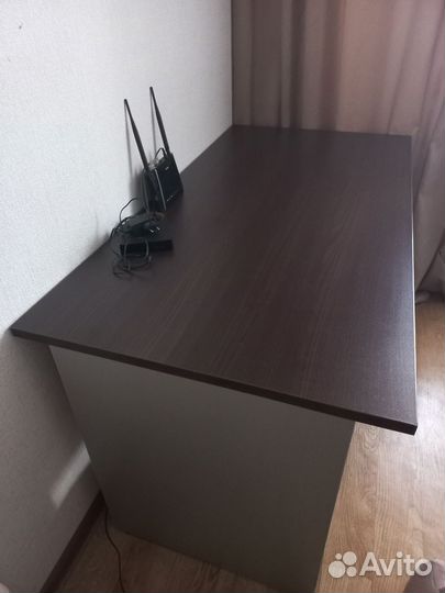 Письменный стол