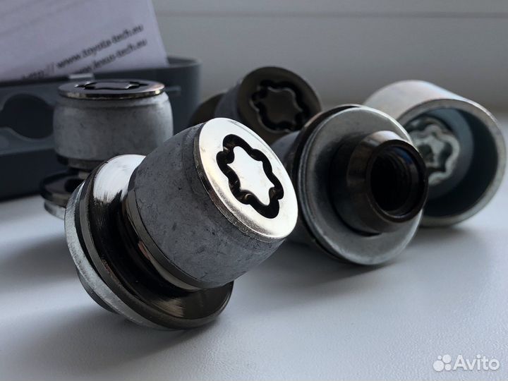 Секретные гайки Toyota LC200,300 Lexus LX570,600