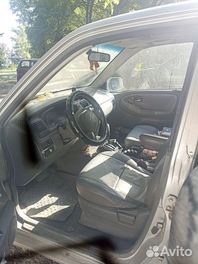 Suzuki Grand Vitara 2.7 AT, 2001, 500 000 км