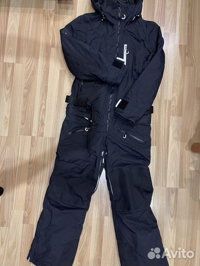 Комбинезон для сноуборда женский