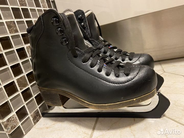 Коньки фигурные graf etude 30 черные