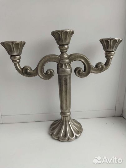 Подсвечник литой на три свечи