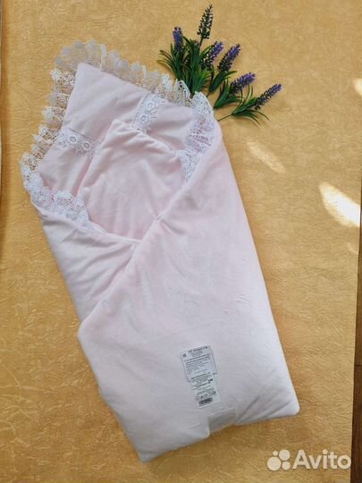 Комплект на выписку для девочки новый