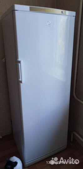 Морозильная камера indesit